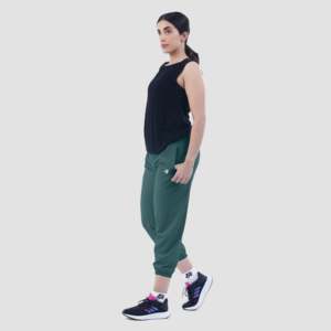 Pantalones ActiveStride 7/8 en verde de cintura media para la temporada de primavera - Product Image 4