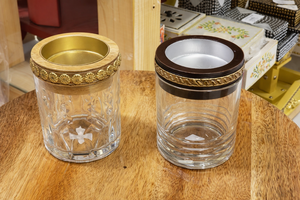 Brûleur décoratif Bakhoor en verre avec couvercle en bois et en métal Porte-encens transparent pour la maison et les cadeaux du Ramadan - Product Image 3