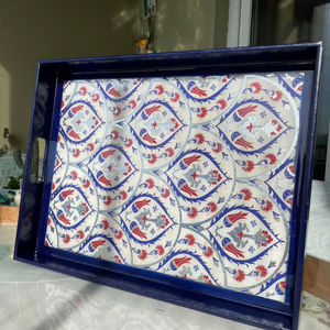 Plateau de service en bois de luxe fabriqué à la main avec blocs à découper de luxe Meena - Product Image 1