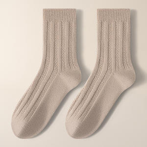 Chaussettes d'hiver personnalisées neuves pour équipe, respirantes, antibactériennes, séchage rapide, chaudes, en spandex/nylon, pour le basketball, le football, les sports, 10 paires - Product Image 2