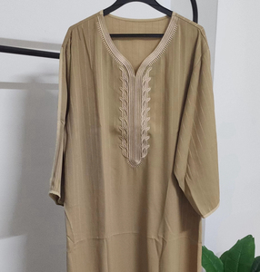 Ropa tradicional musulmana islámica para hombre thobe manga corta Premium thobe musulmán abaya thobe brillante pecho marroquí bordado - Product Image 3