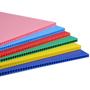 Hoja hueca Fabricante Vende 4 'x 8' Hojas de plástico corrugado PP Tablero de nido de abeja - Product Image 1