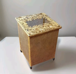 Caja de Pañuelos Metálica Rectangular Multifuncional Dorada, Diseño de Rosa Lujoso, Acabado Brillante, para Uso en el Hogar o Restaurante, Porta Toallitas Faciales - Product Image 2