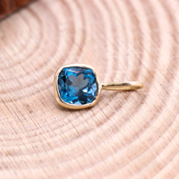 Nouveauté pierre précieuse topaze bleue de Londres de forme carrée 14k or jaune massif pendentif fait main bijoux pour la vente en gros