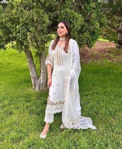 MAGNIFIQUE TOP AVEC SEQUANCE BRODÉ TRAVAIL ET PANTALON AVEC DUPATTA - Product Image 6