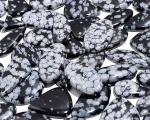อัญมณีหินออบซิเดียนลายเกล็ดหิมะธรรมชาติ 100% แบบคาโบชอง สีดำขาว ลายเกล็ดหิมะ คุณภาพสูง รับรองโดยบุคคลที่สาม หินเม็ดเดี่ยว - Product Image 3