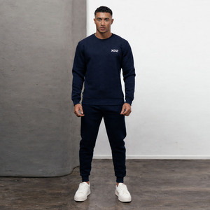 Conjunto Deportivo Premium Azul Marino para Hombre XD2, Sudadera con Cuello Redondo y Pantalones Jogger con Logotipo Personalizado, Ropa Deportiva de Alta Calidad en Felpa de Algodón - Product Image 1