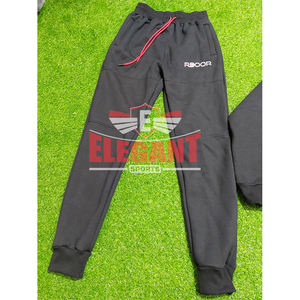 Survêtements à impression surélevée pour hommes Slim Fit Fashion Men Wholesale hoodie and sweatpannt Men Winter Tracksuit Outwear - Product Image 5