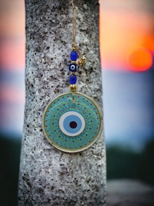 Ojo Turco DAFNI de 11 cm, Hecho a Mano, en Vidrio Magnético con Relieve, Decoración de Pared Tradicional, Regalo Promocional Novedoso de Estambul - Product Image 4