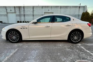 2022 Maserati Ghibli Modena Q4, Motor V6 Biturbo Derivado de Ferrari, Tracción en las Cuatro Ruedas, Sin Modificar - Product Image 2