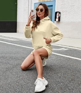 Ensemble de survêtement 2 pièces en coton pour femmes avec design personnalisé Ensemble sweat-shirt et short à col rond de grande taille pour l'été - Product Image 6