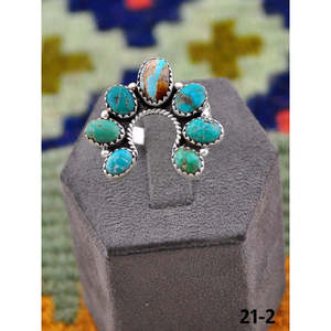 Bague artisanale en argent sterling du sud-ouest avec ruban émeraude et sertissage Royston & Bezel, idéale pour un cadeau - Product Image 4