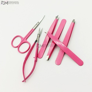 Tijeras para cutículas RMI de alta calidad con recubrimiento en polvo rosa y punta plateada / Juego de tijeras de resorte - Product Image 5