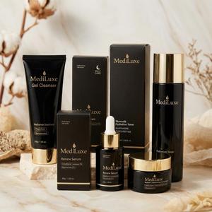 Paquete de Cuidado de la Piel MediLuxe Essentials, Suavizante e Hidratante, Vegano Personalizado, Incluye Vitamina C, Hamamelis y Ácido Tranexámico para el Rostro - Product Image 1
