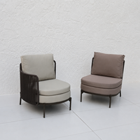 En stock – Chaise de loisirs d'extérieur moderne et portable en rotin PE tressé avec coussins à séchage rapide pour hôtel, villa, cour, hôpital, patio