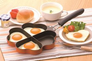 Poêle à frire en forme de feuilles de trèfle, compatible avec les cuisinières à induction IH, fabriquée au Japon - Product Image 4