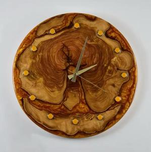 Horloge murale silencieuse en résine et bois pour un environnement sans bruit Horloges murales artisanales en résine faites à la main pour la décoration intérieure - Product Image 3