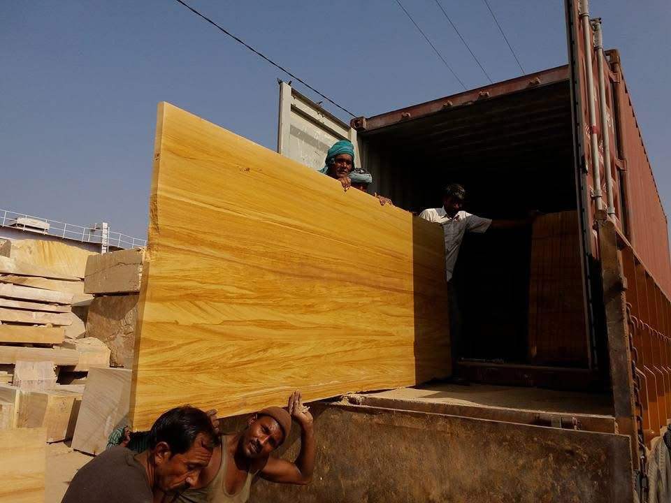 สีเหลือง