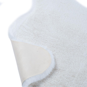 Vente en gros de tapis en peluche de qualité supérieure lapin blanc, tapis bas quantité minimale de commande fabriqué en Turquie, prière à la maison, porte de couleur unie de style scandinave - Product Image 1