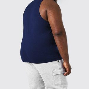 Camiseta sin mangas para hombre, cuello redondo, color azul marino, tejido informal con logo de corazón rojo en la parte delantera - Product Image 6