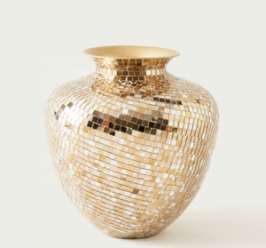 Nuevo Florero de Metal Dorado con Mosaico de Diseño Moderno y Lujoso para Decoración de Bodas, Hogar y Hotel, Florero de Metal Decorativo para Mesa - Product Image 1