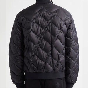 Dernières vestes confortables et élégantes avec logo personnalisé pour hommes Veste matelassée chaude à prise élastique en hiver - Product Image 2