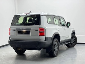 Prix exclusif pour 2024 Prado TXR 2.4T , 7 places - Product Image 3