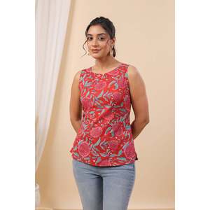 Mehr Zoya Débardeur rouge sans manches imprimé, style décontracté en tricot, style hip hop - Product Image 1