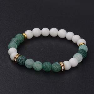 Pulsera con cuentas de resina multicolor Accesorio de moda de fiesta vibrante - Product Image 6