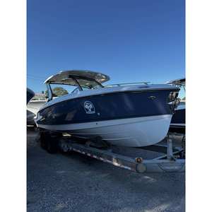 Nuevo Modelo 2026 Monterey Elite 30, Bote con Motor Fuera de Borda a Gasolina, Consola Central y Sistema de Navegación - Product Image 2