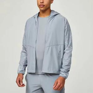 Ropa de calle de verano para hombre, chándal de satén de dos piezas, Chaqueta corta cortavientos con cremallera reflectante y conjunto de pantalones cortos con reflectividad - Product Image 5