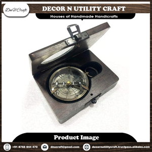 Mejore su decoración náutica: Reloj solar grabado personalizado al por mayor, brújulas náuticas de latón, decoración y utilidad de marca Uttar Pradesh - Product Image 4