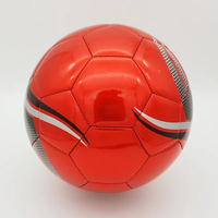 Football de course rouge pour adultes et enfants Ballon de football de rue cousu à la main pour le divertissement Matériau brillant