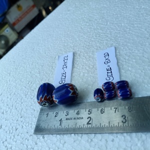 Cuentas de vidrio de Chevron a rayas azules hechas a medida en diferentes tamaños para reventa de tiendas y diseñadores de joyas - Product Image 2
