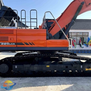 Doosan DX225LC Wheel Excavator Second-<b>Hand</b> Good Performance Low Working Hours 25 Ton Operating <b>Weight</b> Komatsu Worldwide Sale - Product Image 1