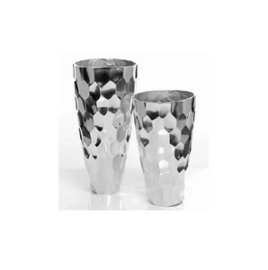 Alta Venta de Metal L Mesa decorativa Jarrones martillados en plata Accesorios para el hogar de aluminio hechos a mano Eventos DE BODA DE LA India - Product Image 3