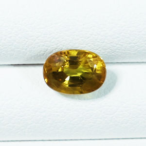 แหวนพลอยสีเหลืองแซฟไฟร์ทรงรีคุณภาพสูง ขนาด 2.33 กะรัต ความร้อนจากธรรมชาติ 100% เหมาะสำหรับเป็นหินประจำเดือนกันยายน ใช้สำหรับทำแหวนและดูดวง - Product Image 2