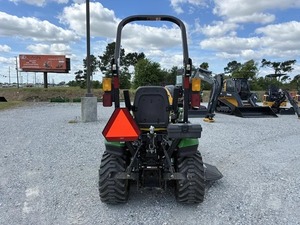 Tractor Agrícola JOHN DEERRE 1025R 2022 con Motor de 21HP y Caja de Cambios - Product Image 4