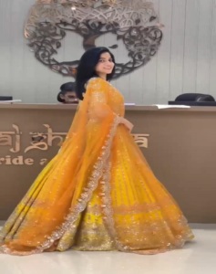 La plupart des ventes brodées Cancan toile Patta indien pakistanais femmes Lehenga Choli dentelle tissu avec paillettes travail codage - Product Image 1