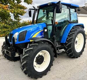 Tracteur agricole New Holland T5040 d'occasion à vendre - Product Image 5