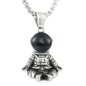 Yunnique – pendentif astronaute en acier titane pour femmes, collier unique, Punk, rétro, tendance, à la mode, 280729 - Product Image 1