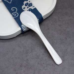 La cuchara de perlas hecha a mano de calidad superior para el anfitrión exigente - Product Image 3