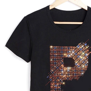 T-shirt confortable à séchage rapide pour homme, 100% coton, coupe ample, dernier design, prix bas, imprimé avec des strass. - Product Image 4