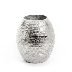 โลหะแฟนซีแจกันดอกไม้มาใหม่ที่ทําด้วยมือออกแบบผู้ถือดอกไม้รูปร่างที่กําหนดเองขายส่งแจกันดอกไม้ - Product Image 6