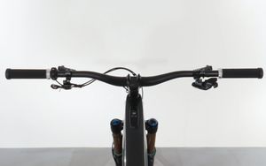 Vélo de montagne électrique Enduro léger en carbone 6495C024, moteur 320W - Product Image 2