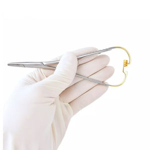 Porte-aiguilles Mathieu de qualité supérieure avec logo personnalisé, en carbure de tungstène avec revêtement en or, instrument chirurgical - Product Image 2