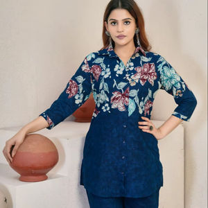 Ensemble Kurti et pantalon imprimé floral pour femmes, ensemble coordonné en coton, vêtements ethniques décontractés pour femmes - Product Image 1