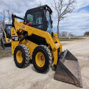 รถตัก242D รถตักตีนตะขาบ2023 - Product Image 1