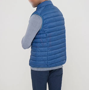 Chaleco acolchado ligero de Venta caliente para hombres Cuello sin mangas personalizable Lona de moda de invierno Todos los colores disponibles OEM - Product Image 3