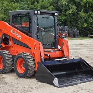 Chargeuse sur chenilles Kubota SSV65 d'occasion avec moteur diesel fiable, garantie 2 ans, pour travaux de construction et agriculture, chargeuse haute performance - Product Image 2